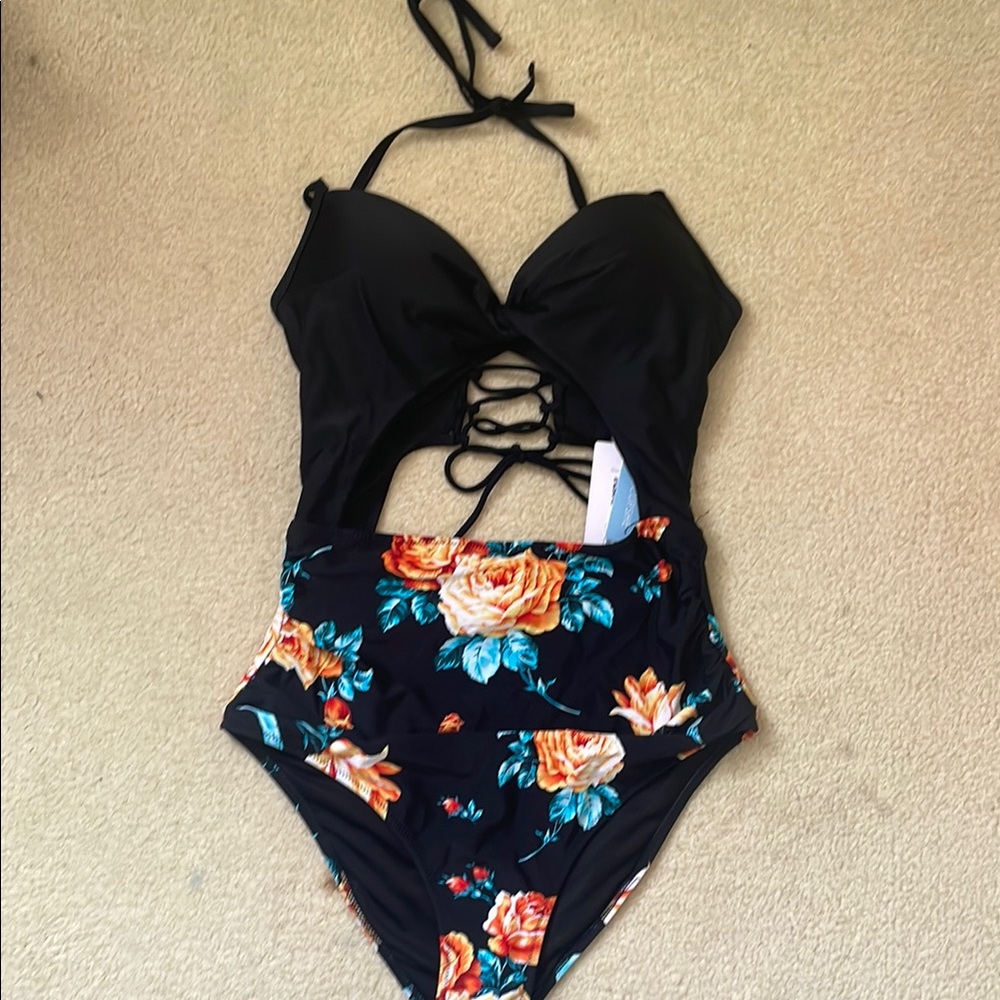 Cupshe Black & Floral Lace-Up One-Piece Swimsuit